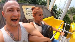 Bubble butt Thai girlfriend amateur sex at home after visiting Dream World