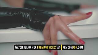 Desperate Wanker (all her vids on FemdomFox.com)