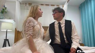 Amateur beauty lets me fuck her ass