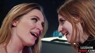 Lezdom MILF toys babe with Hitachi after facesitting rimjob