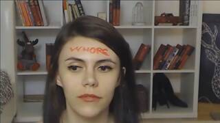 MoniqueRozen writes sexy words on her body