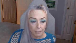 Petite cougar Mia Mystique goes crazy fucking herself on cam