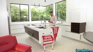 Big Booty BBW Black Momma Realty Agent Ms London Be Home Wrecken