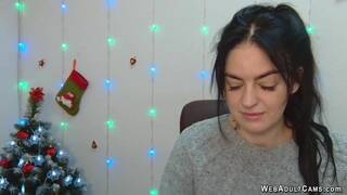 Brunette amateur Ukrainian babe webcam solo