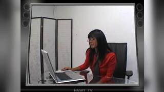 Solo spex wearing office hottie