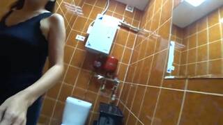 German Teen Amateur Blowjob in Staff Restroom
