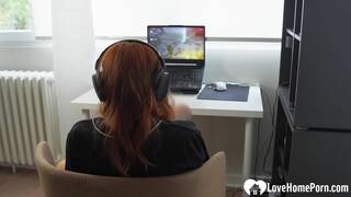 Gamer gets fucked while playing some Helldivers