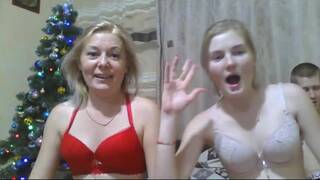 MILF and teen get loads of cum after sucking and fucking live at sexycamx