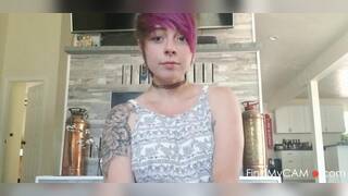 Teen Solo Female Masturbating on Webcam to Orgasm