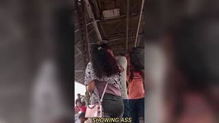 SEXY GIRL SHOWING HIR SEXY ASS