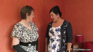 Mature lesbian housewives Allison and Katie Coquard toying in bed