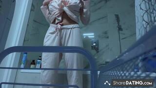 Teen babe secretly masturbates on webcam in bathroom.