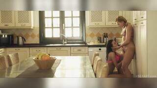 Vanessa Decker & Tracy Lindsay (2)