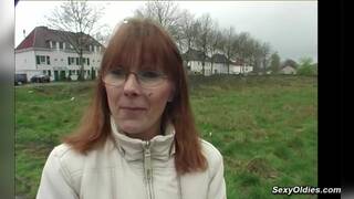 Neighbourhood amateur MILF Lucie loves to masturbate in stockings