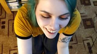 Freaky Teen Gives Mind-Blowing Blowjob - Amateur POV Fun
