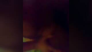 novinha na suruba dando o cu e buceta