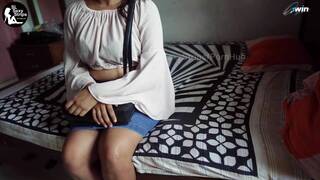 Sri Lankan super-bitch likes big creampie boink with stranger - XXX!