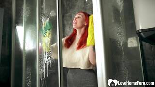 Cleaning lady gets penetrated during working hours