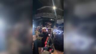 mulheres ficam peladas brigando no carnaval