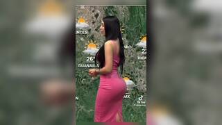 Marisol Dovala weather TOP butts