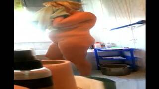 Spying my naked curvy stepmom in the bathroom