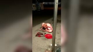 SALOPE QUI SE BRANLE