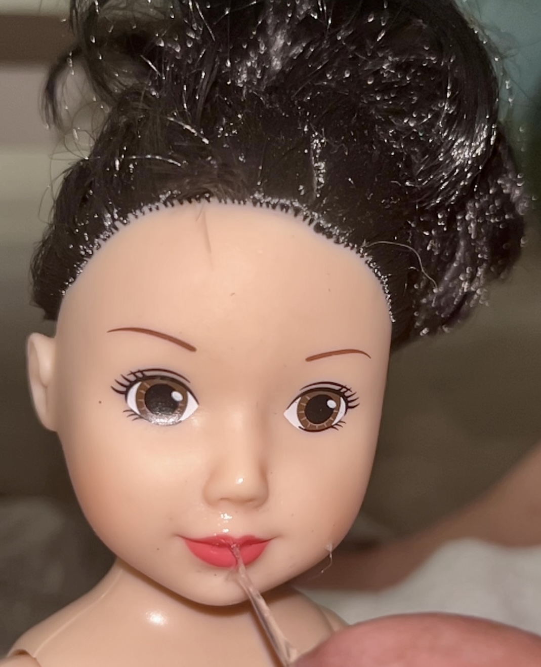 Disney’s Snow White doll playing sex and cumshot facial