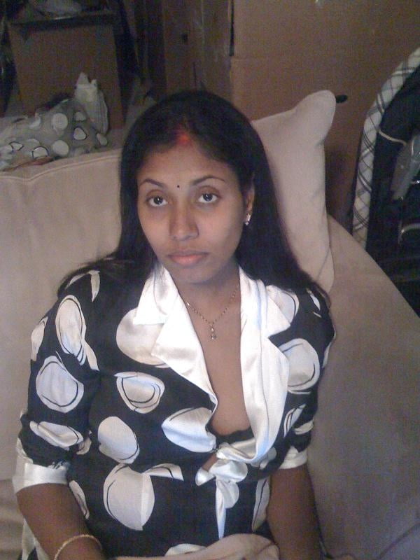 Horny South Indian Wife Pics
