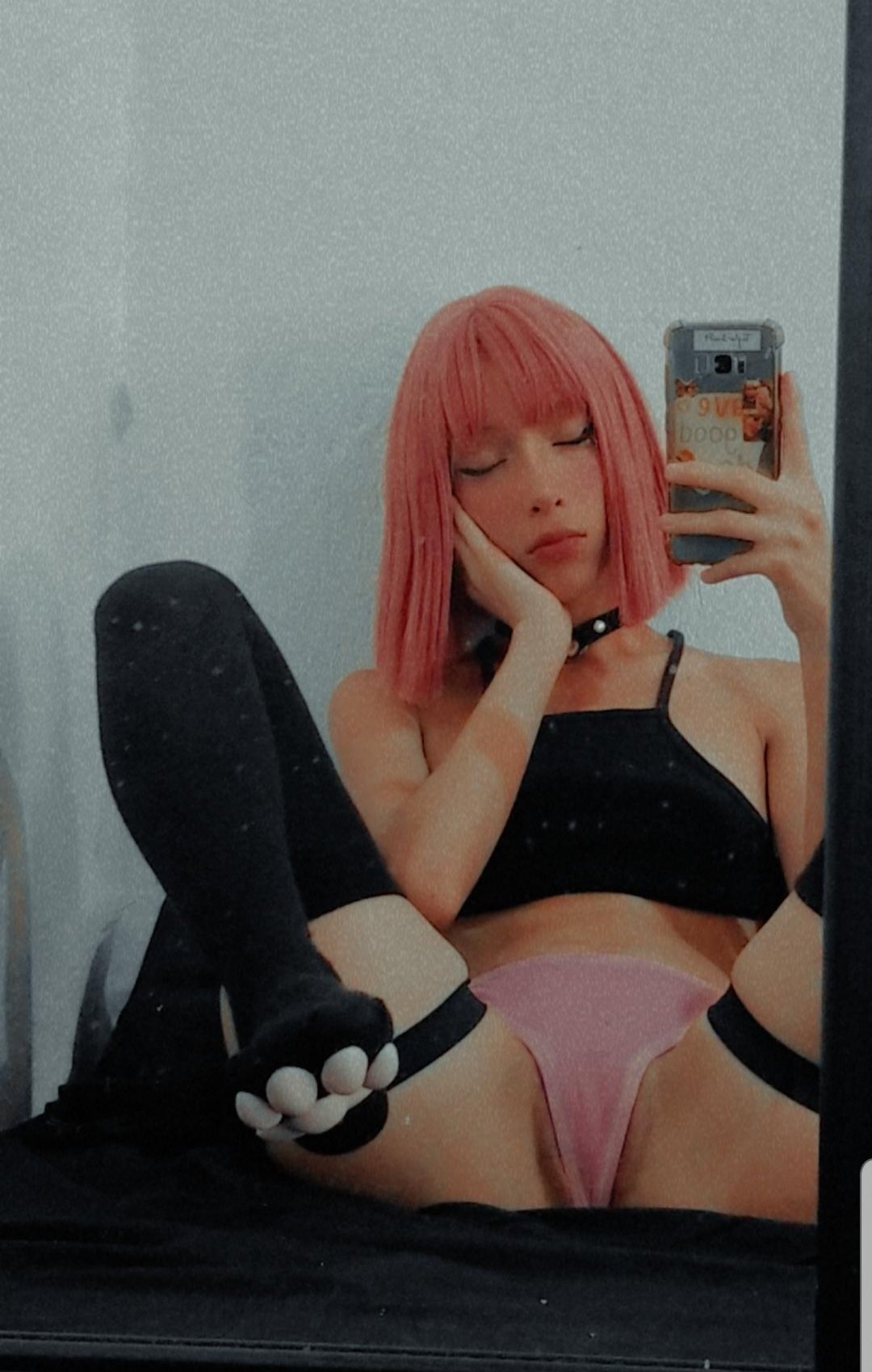 Una mini flaca sacando para sus estudios