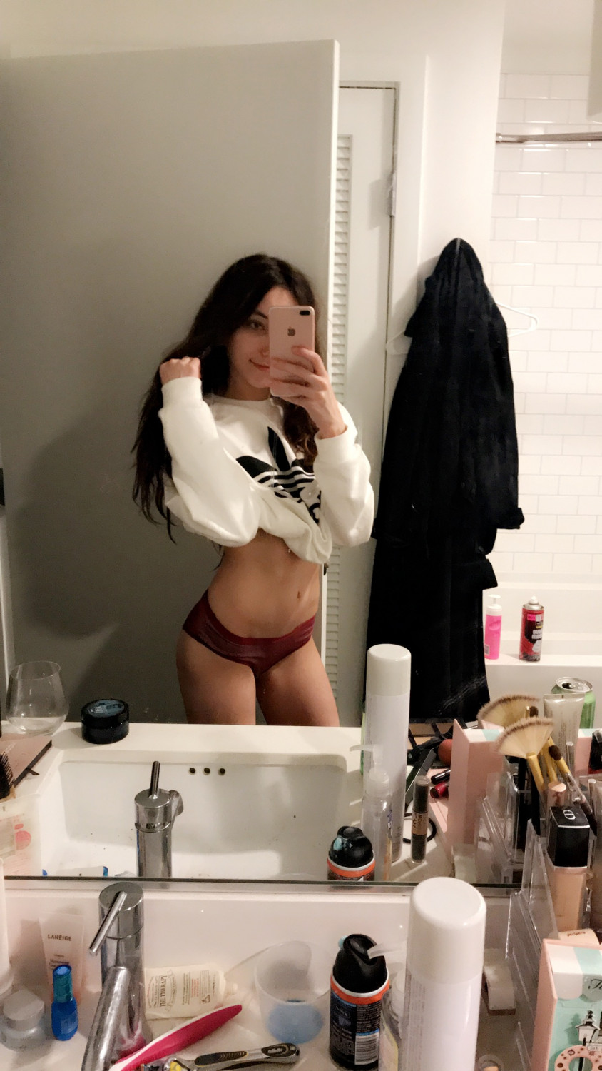 Moonstreuxx Twitch Streamer Nude