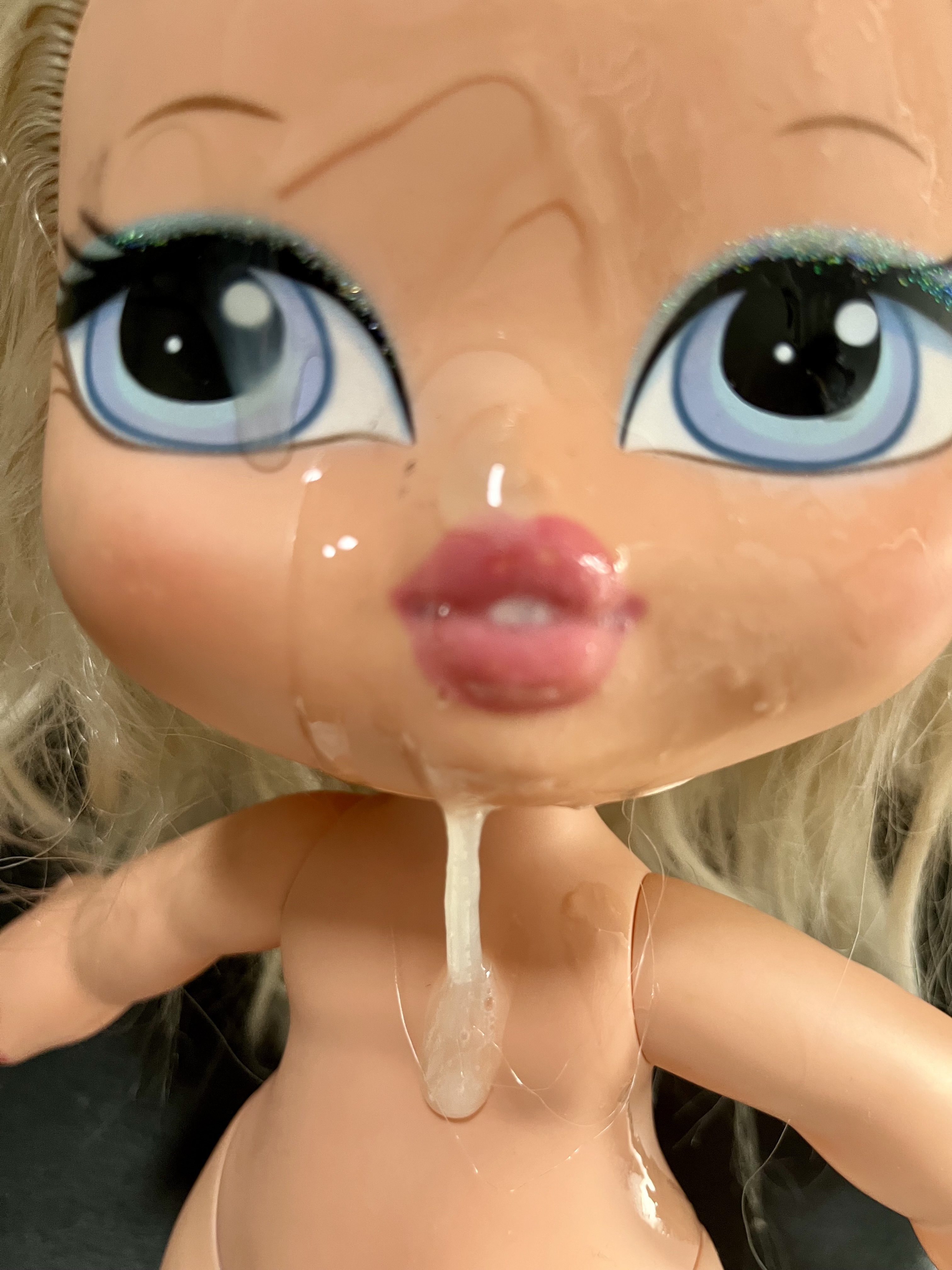 Smelly and dirty secondhand store blonde doll facial cumshot