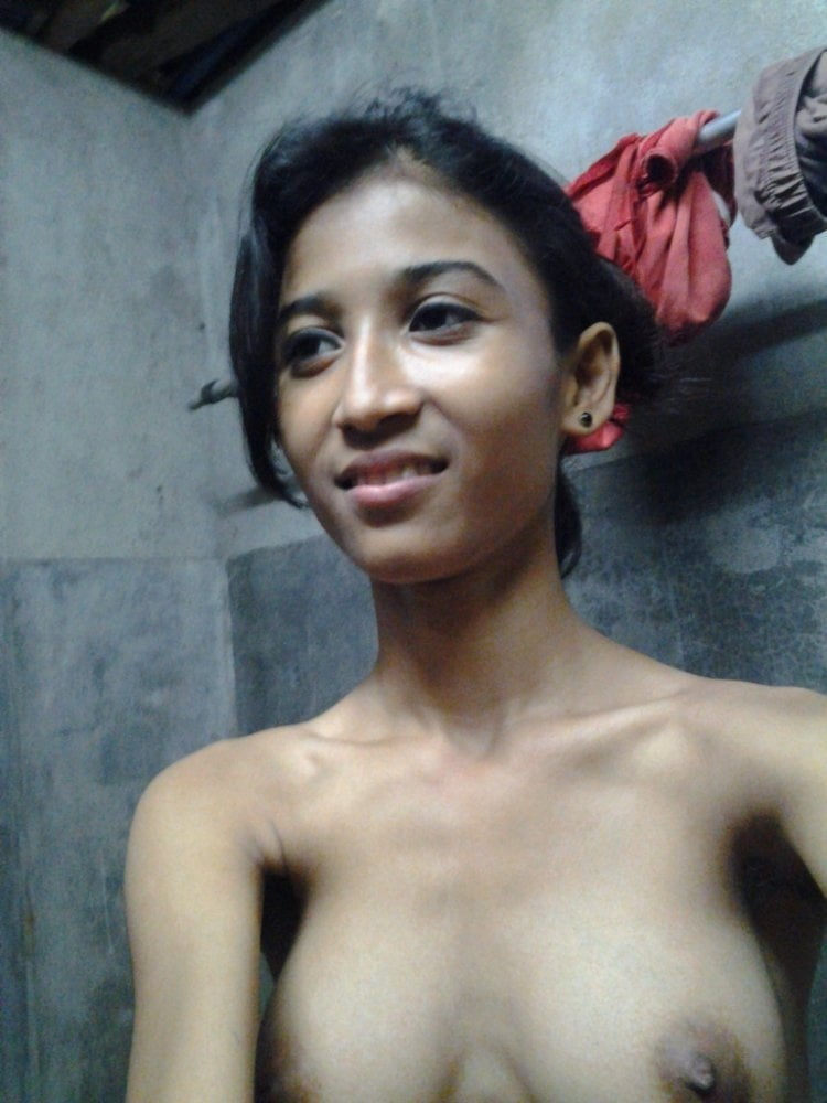 Cute teen Round boobs exposed indian