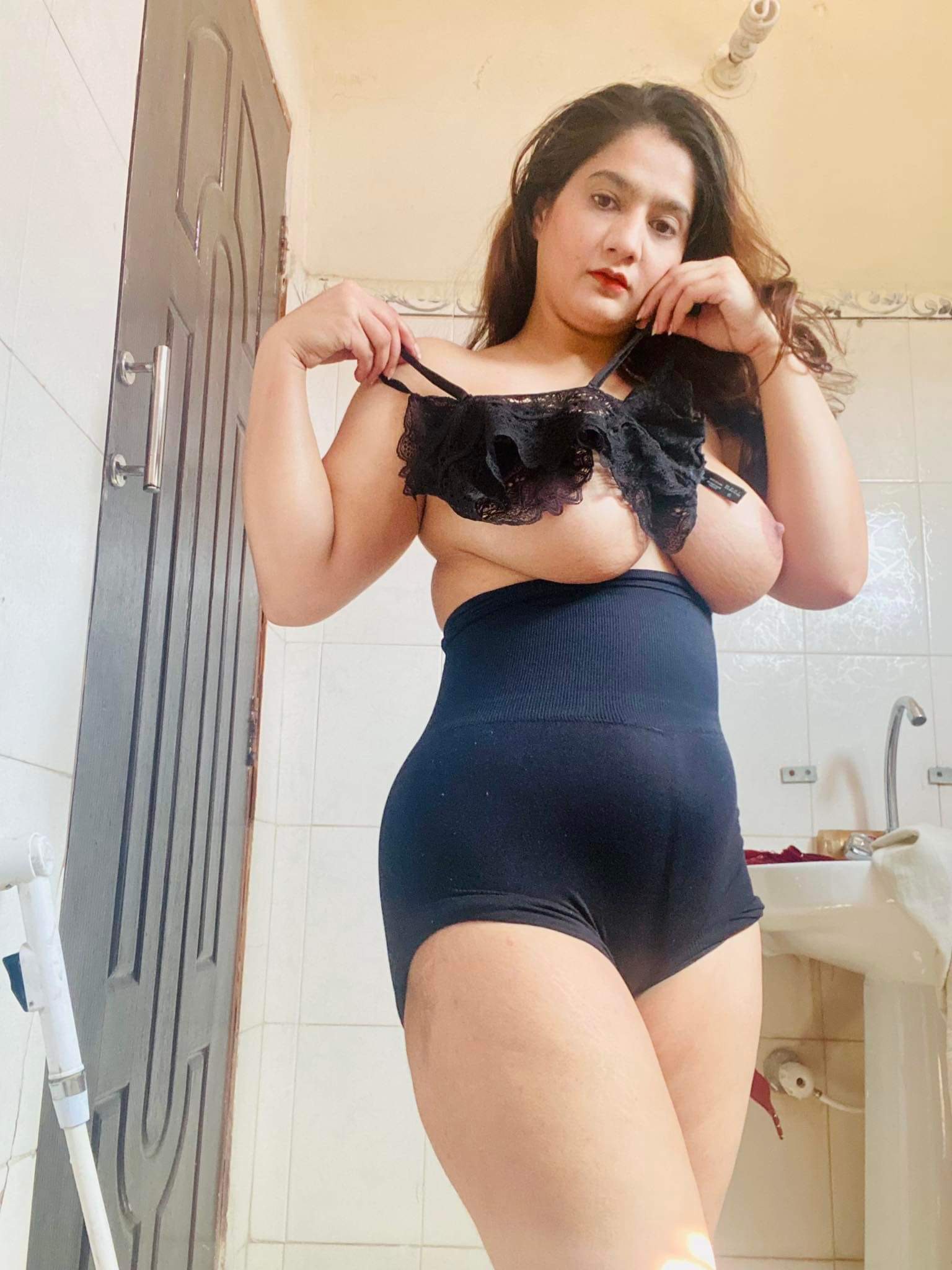 Sara desi indian girl nude pics leaked 2024