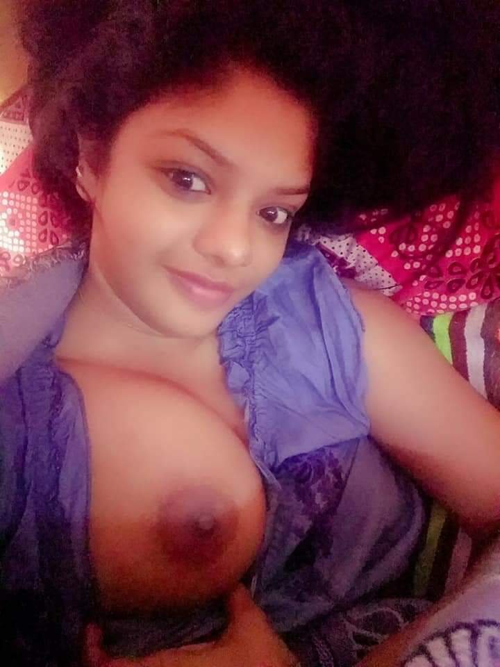 Indian Supriya showing big tight boobs