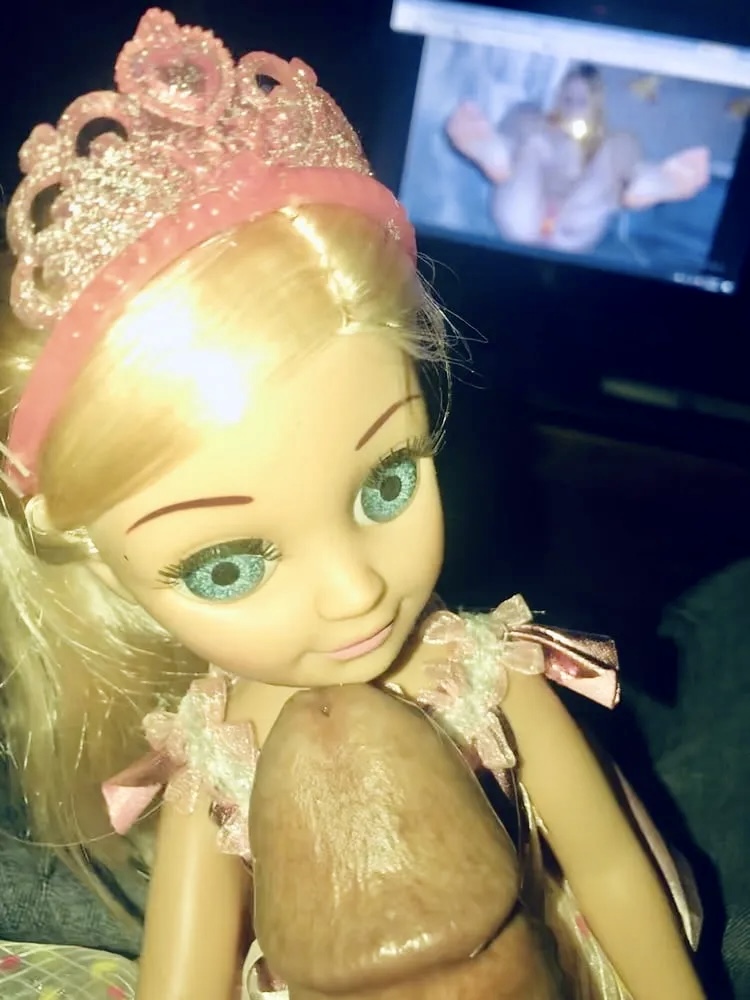 2020 big girl princess watching porn