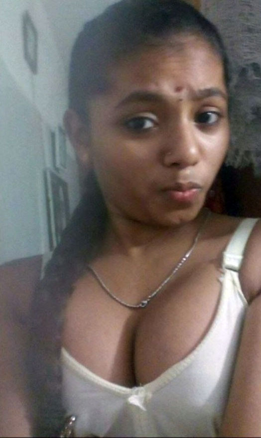 Tamil Black Bebe Showind Nude