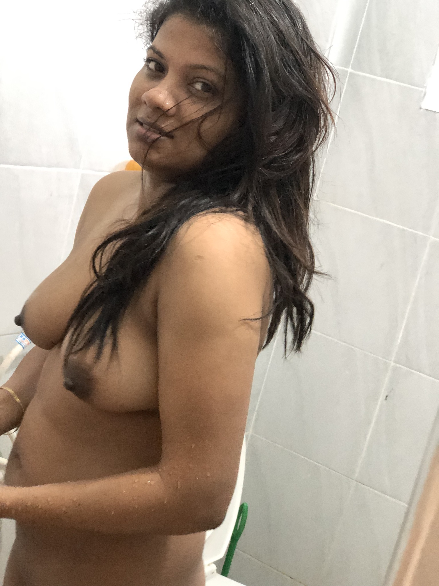 Sexy showing nude in bathroom