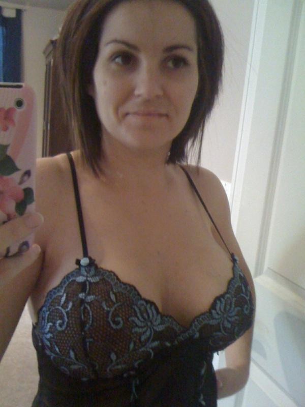 Perfect Tit MILF Selfies and Fuck