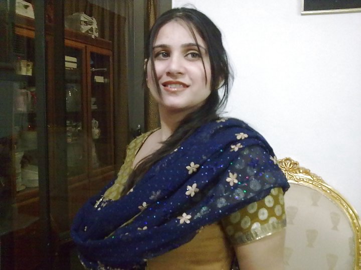 Exposed Pakistani Girl - Pakistani Porn STar