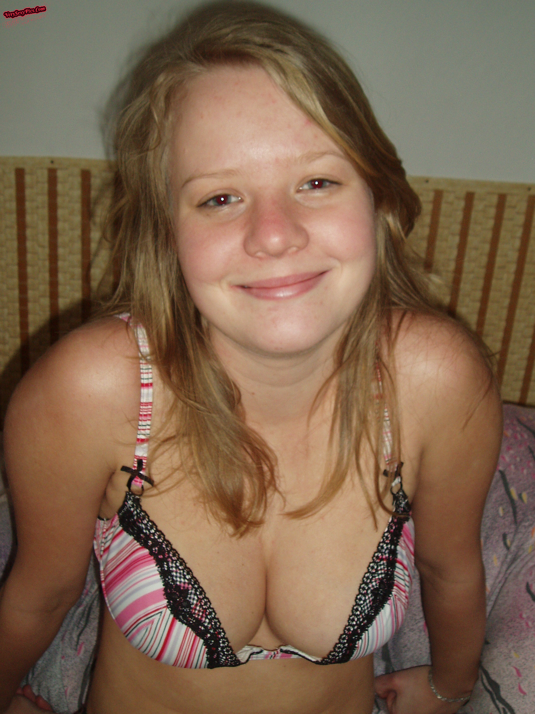 Chubby amateur teens bored at home