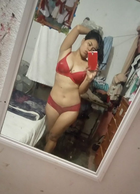 Assamese girl sharing nude pics on instagram