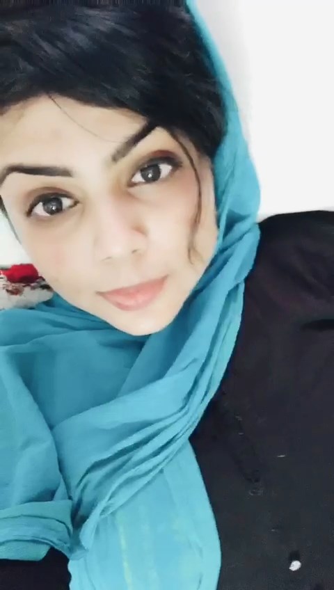 Muslim Slut Showing Big Boobs
