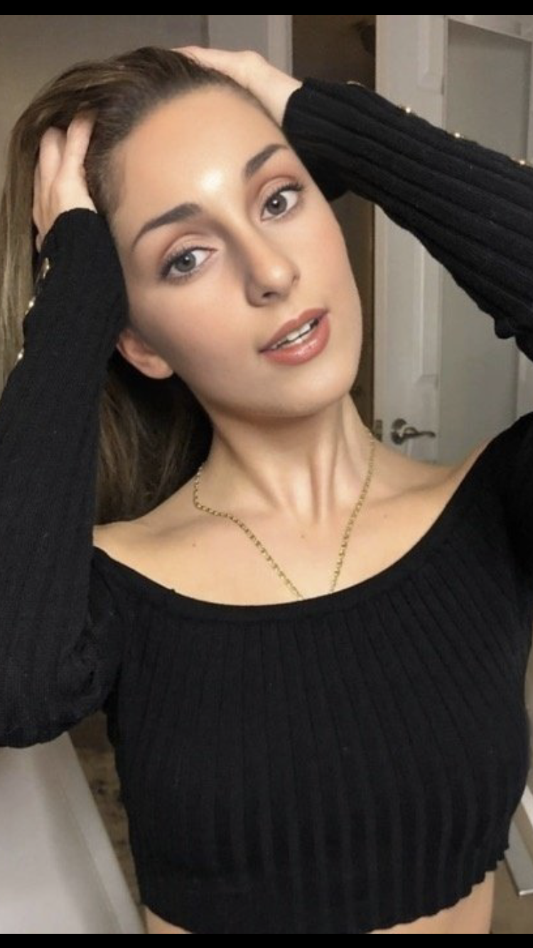 Let me see you cum to this collection of hot nudes and leaks
