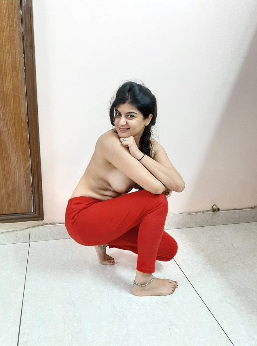 Huge Tits Desi Aunty Nude