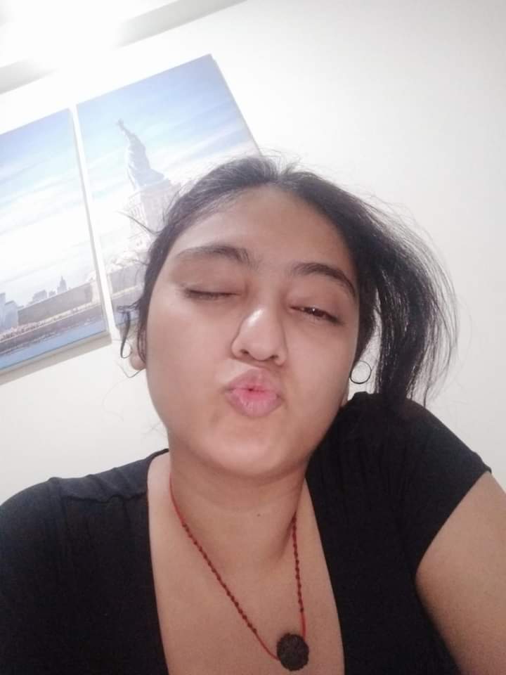 Beautiful horny married girl unseen pics