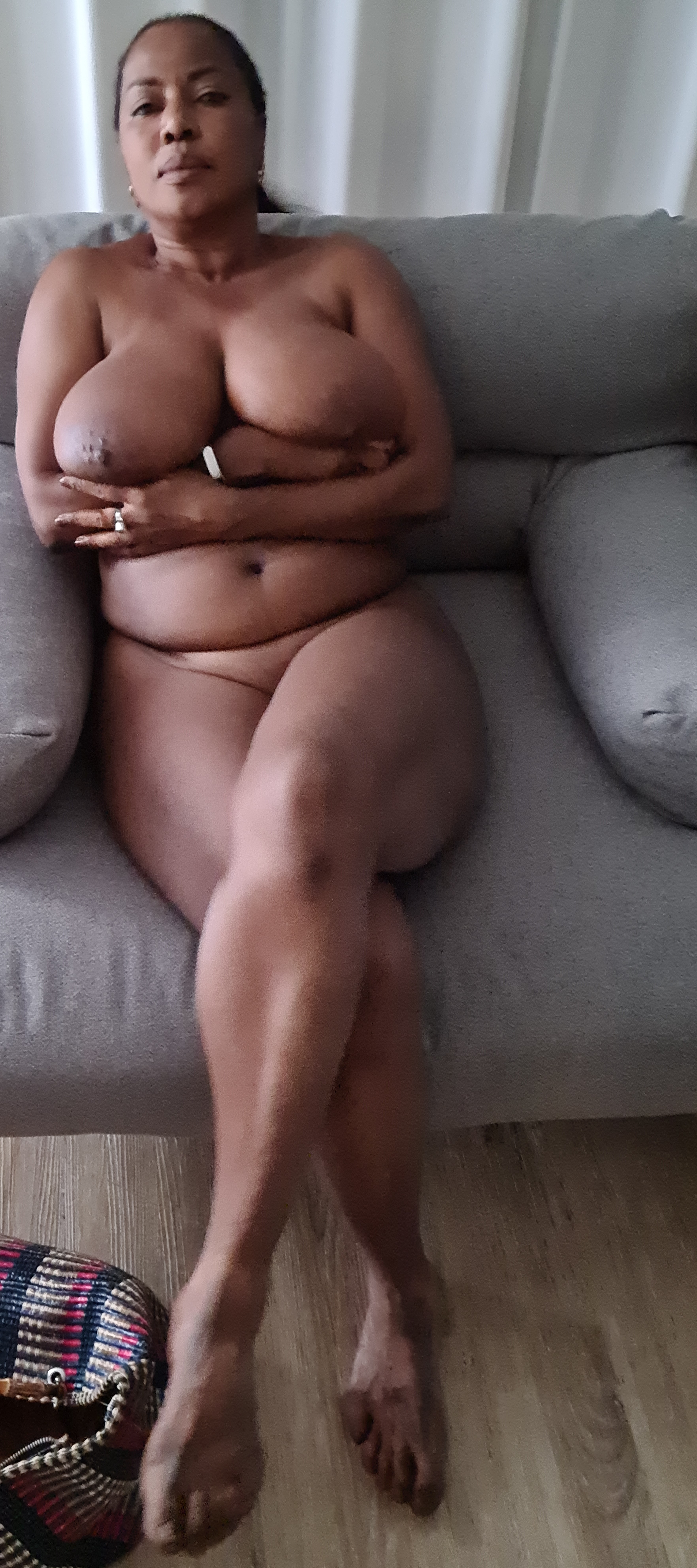Busty Ebony Slut Ndey Posing Naked