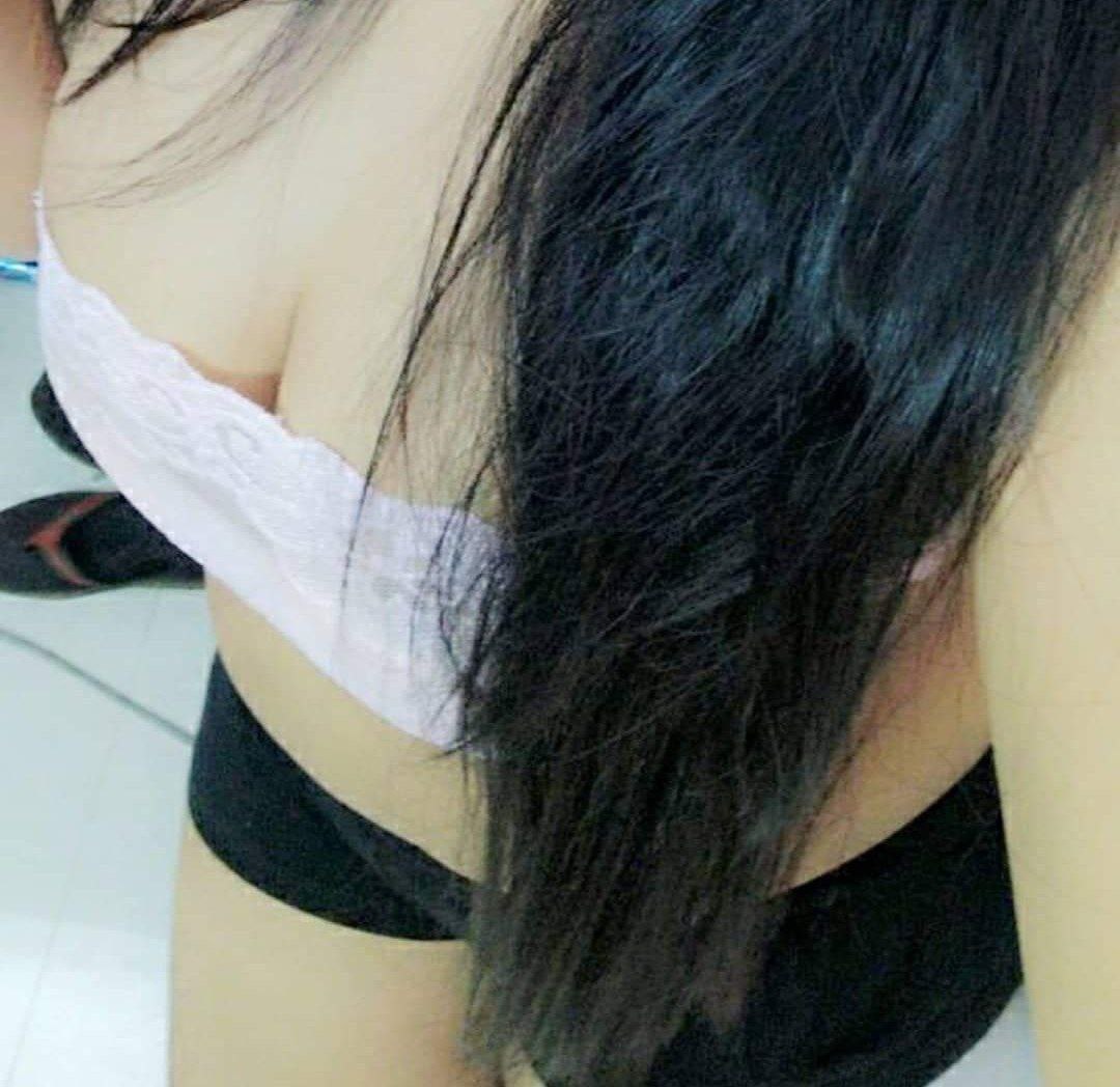 Indian cute desi girl leaked pic