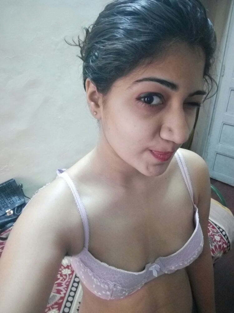 Indian beautiful cute girl leaked pic