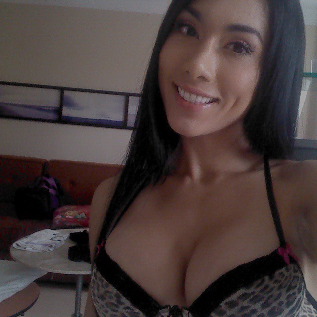 Sexy N Fit Latina Selfies