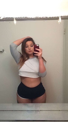Thick Huge Ass Tumblr Girl - Zenaxaria